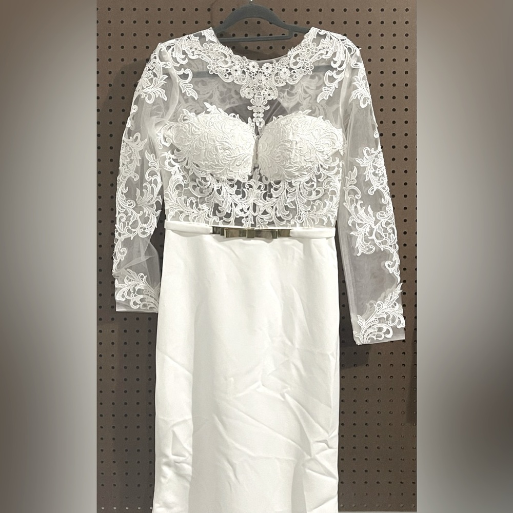 White long sleeve mermaid wedding dress with gold belt